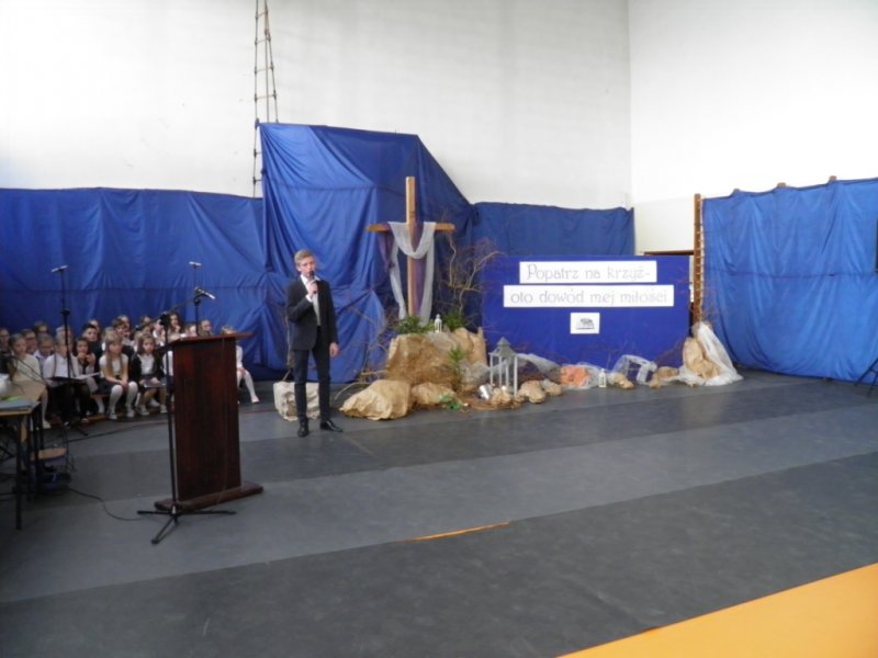 Popatrz na krzyż - misterium wielkanocne